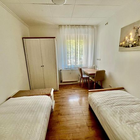 Bequemes Zimmer In Moderner Unterkunft My Pension Duisburg Exterior foto