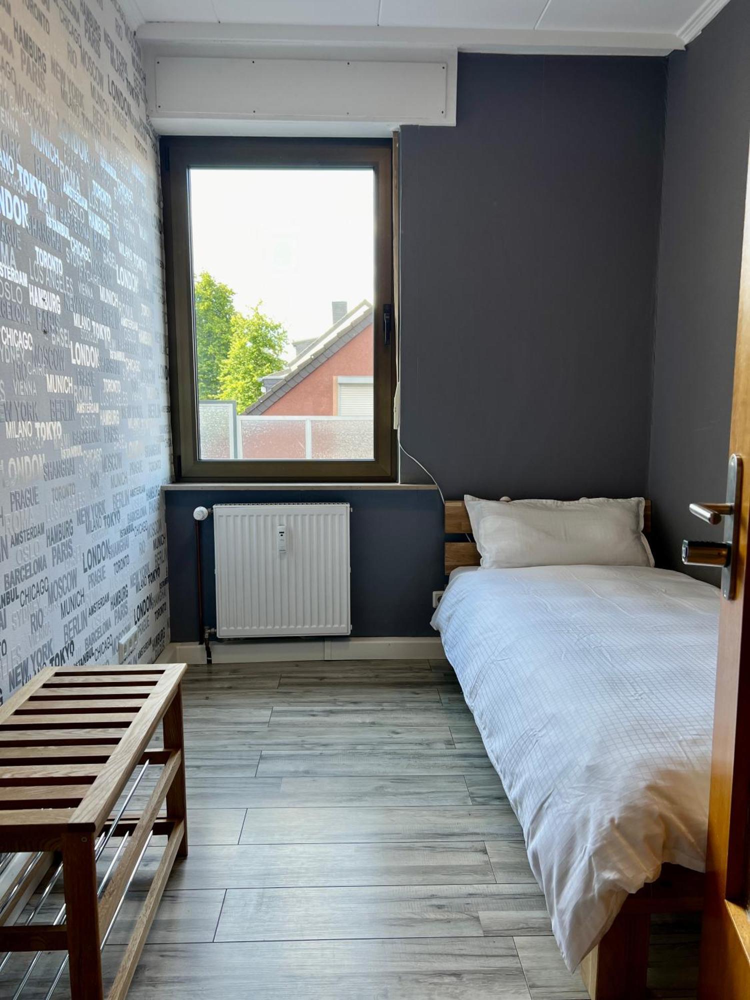 Bequemes Zimmer In Moderner Unterkunft My Pension Duisburg Exterior foto
