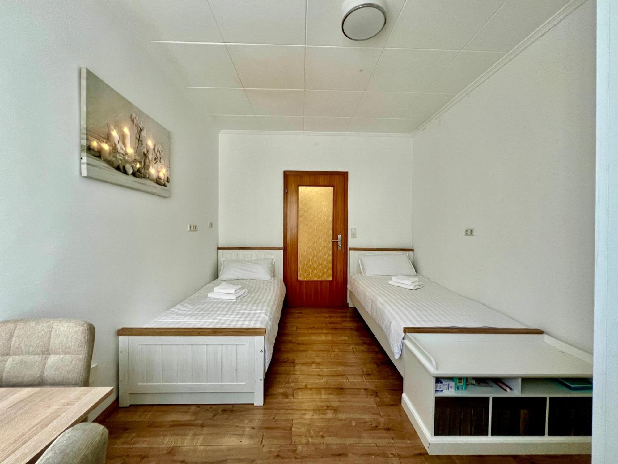 Bequemes Zimmer In Moderner Unterkunft My Pension Duisburg Exterior foto