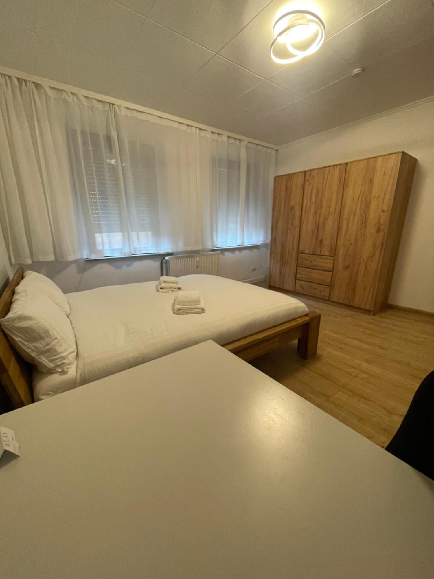 Bequemes Zimmer In Moderner Unterkunft My Pension Duisburg Exterior foto
