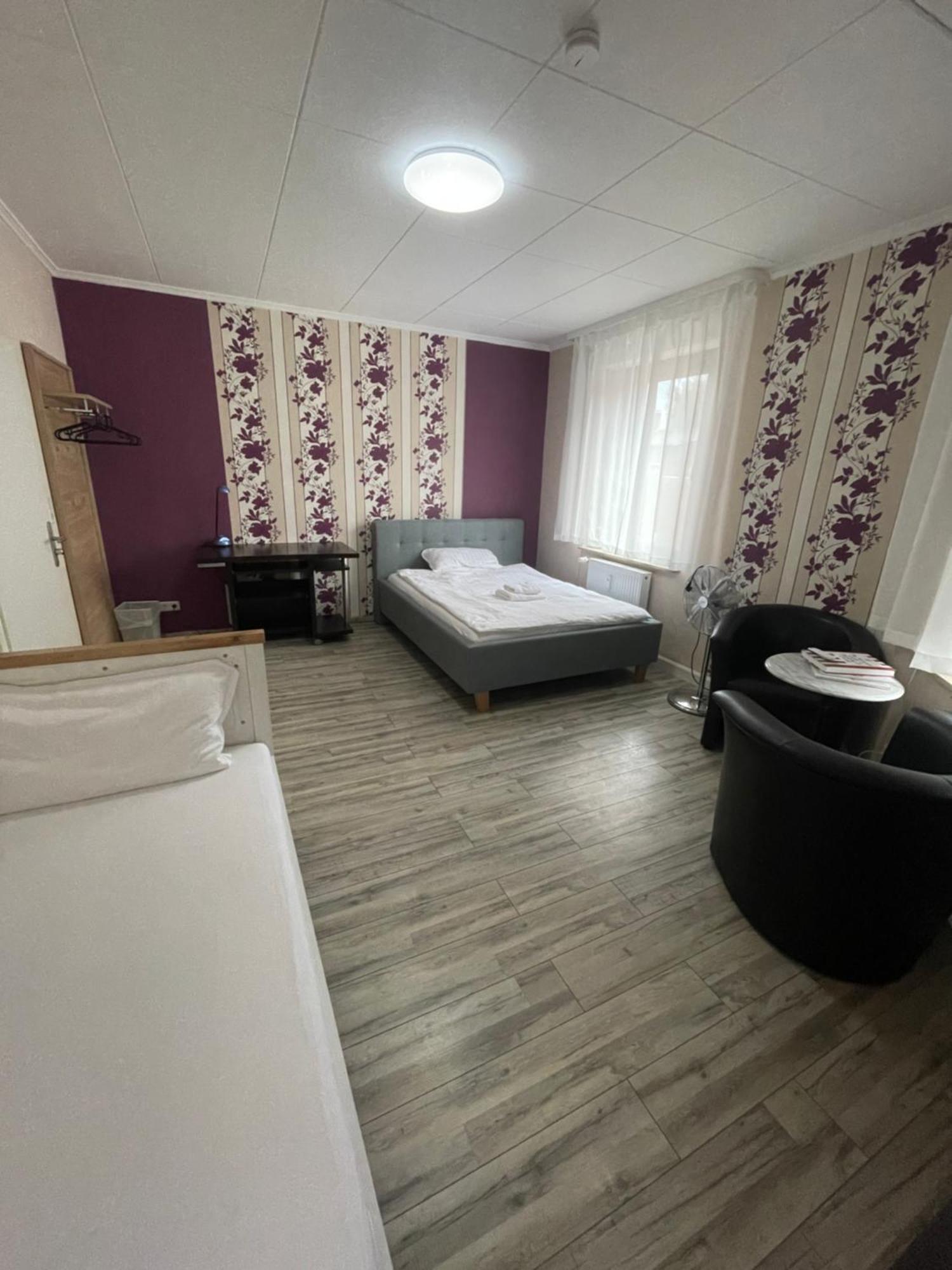 Bequemes Zimmer In Moderner Unterkunft My Pension Duisburg Exterior foto